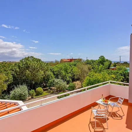 Villa Figueiras By *